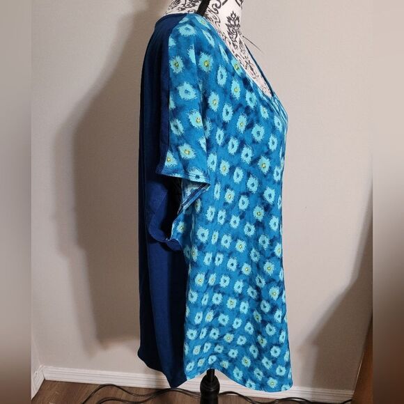 NWT‎ Lane Bryant diamond design short sleeve shirt - Picture 2 of 5